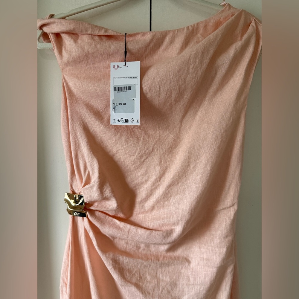 NWT Zara One-Shoulder Twist Peach Blush Sheath Dress with Gold Accent Size Small - Picture 6 of 9